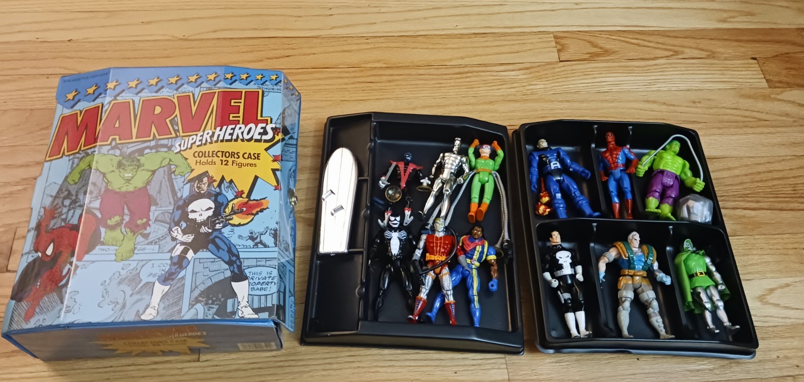 Marvel Toybiz Super Heros Collector's Case-12 Figures Vintage HulkVenom Dr Doom