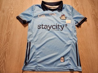 Mens O`Neills GAA Dublin football Gaelic jersey shirt size S (Tight Fit)