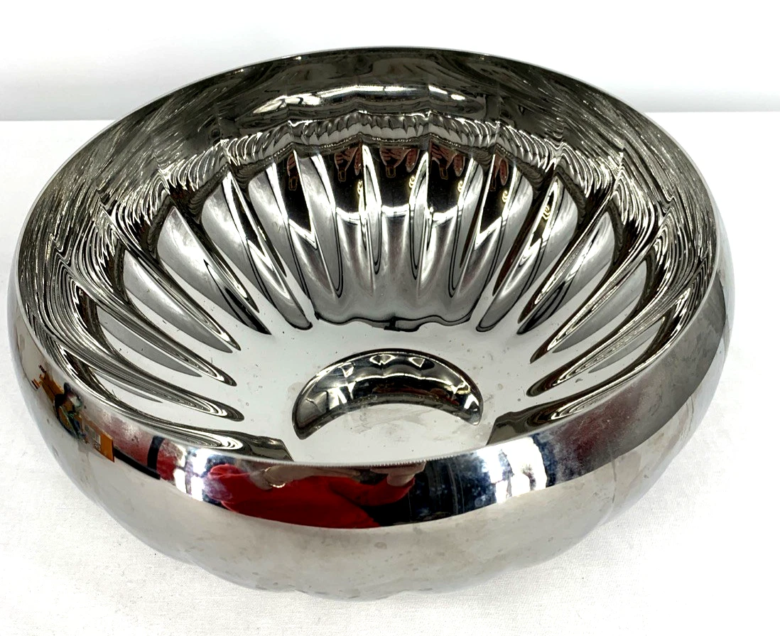 Georg Jensen Ilse Large Bowl in Stainless Steel Mirror Finish by Ilse