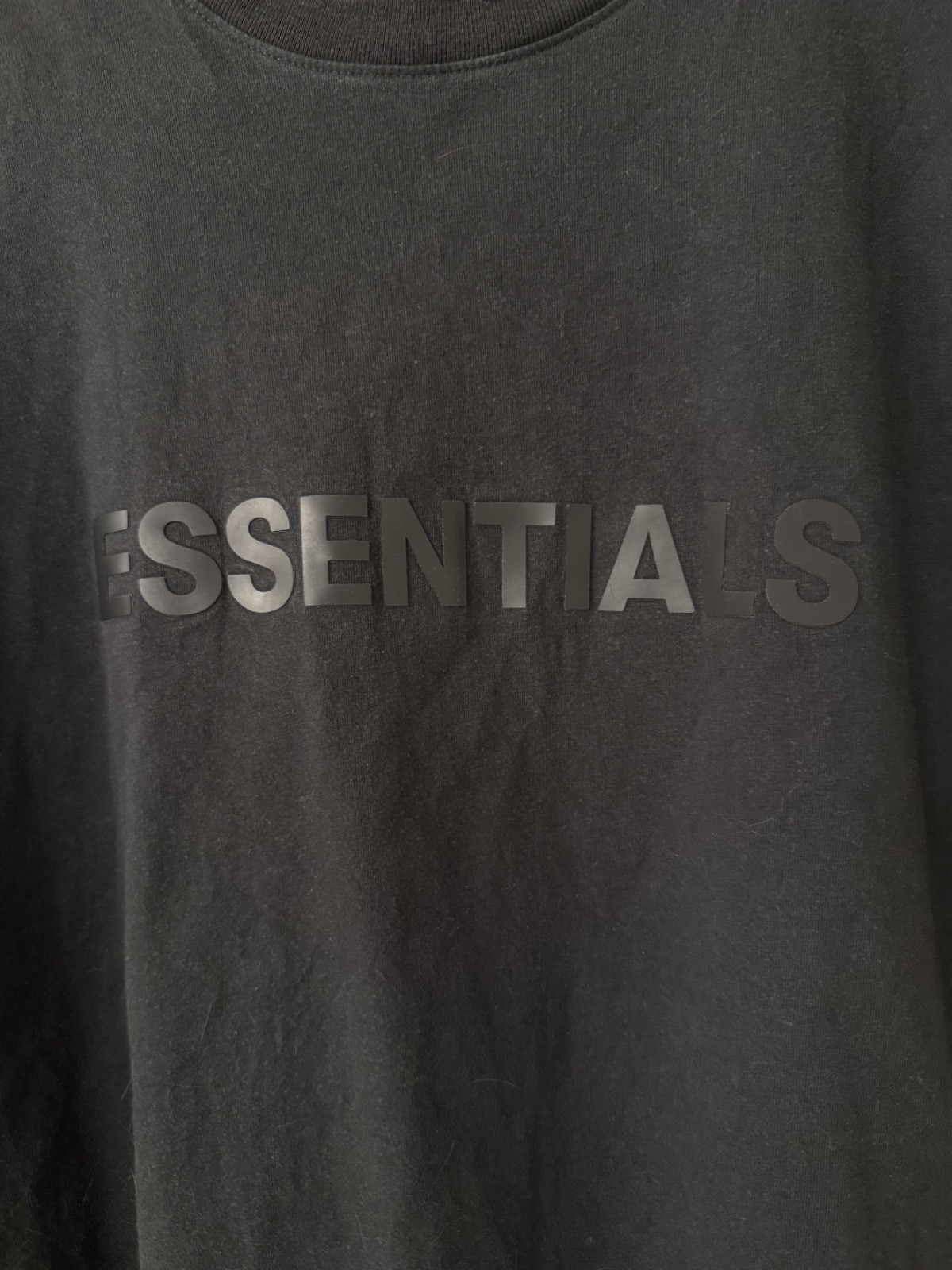 Fear of God Essentials Black Embossed Logo T-Shirt Size S Minimal Streetwear