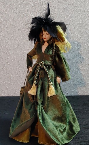 BRADFORD EXCHANGE SCARLETT O'HARA LIMITED EDITION GLAMOROUS IN GREEN FIGURINE - Picture 7 of 12