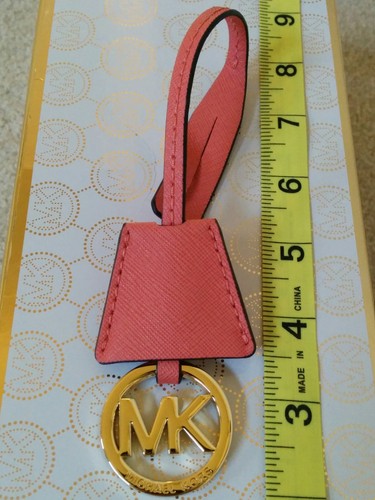 MICHAEL KORS GOLD MK LOGO CHARM PINK GRAPEFRUIT SAFFIANO LEDER HANDTASCHE ANHÄNGER - Bild 8 von 9