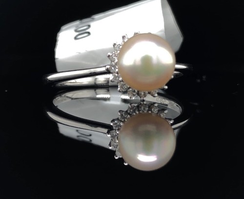 Akoya pearl and .11 ctw diamond ring 14 kt white gold 150893S - Picture 2 of 4