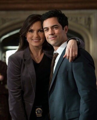 Law Order: SVU Unsigned 10