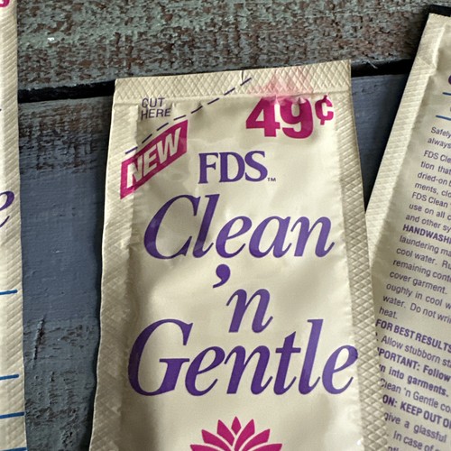 FDS Clean 'n Gentle Blood Stain Remover Wash for Fine Laundry Lingerie 10 Packs - Picture 11 of 11