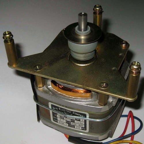 AKAI ® 4000DS 4000 DS Open Reel Tape Deck PART - OEM - Main Motor With Pulley