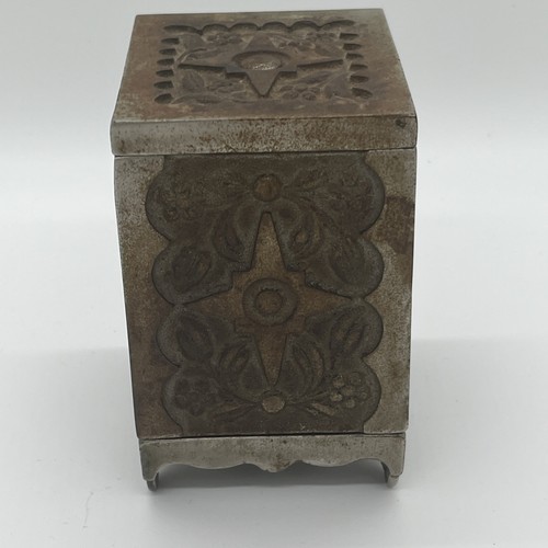 Antique 1897 J&E Stevens Cast Iron Safe Bank 4.1" Heavy USA Metal Coin Box - Picture 4 of 6