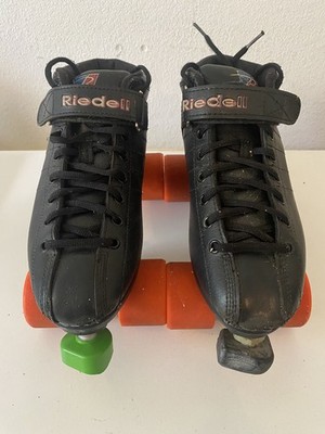 Riedell R3 Cayman Roller Skates w/ BZerk  Psycho Indoor Wheels Size 8