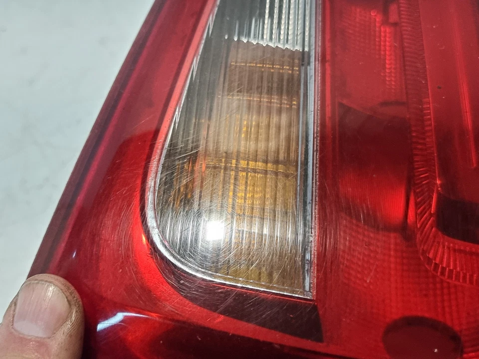 Luz trasera derecha Audi A1 conductor O/S lámpara halógena 2018 TDI MK1 OEM 8X0945094 Foto 4 de 4