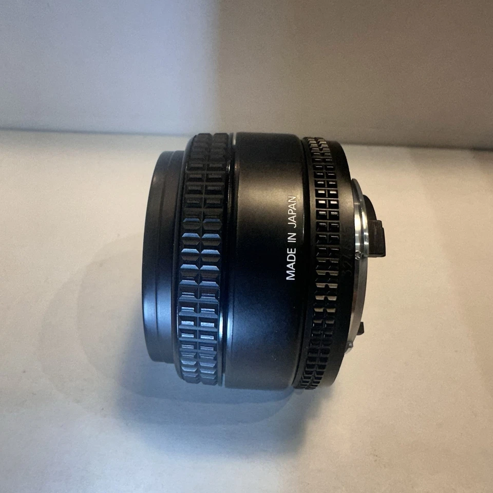 【COMO NUEVO】Lente gran angular Nikon AF NIKKOR 28mm F/2.8 AF para montaje F JAPÓN Foto 4 de 4
