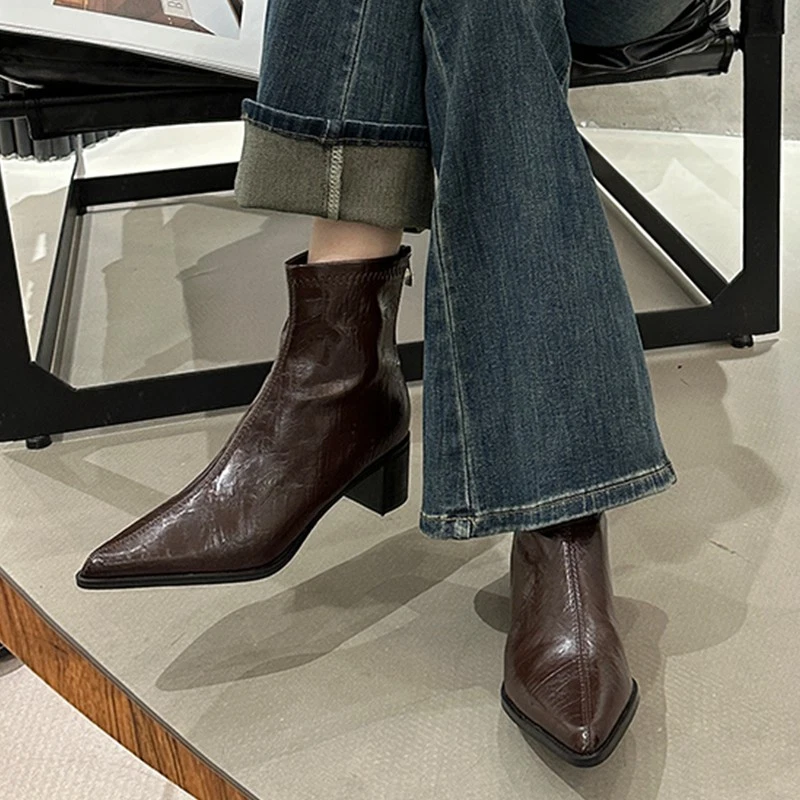 Botas Punta Mujer 2025 Nuevas Cremallera Trasera Otoño Botas Tacones Altos Botines Foto 3 de 4