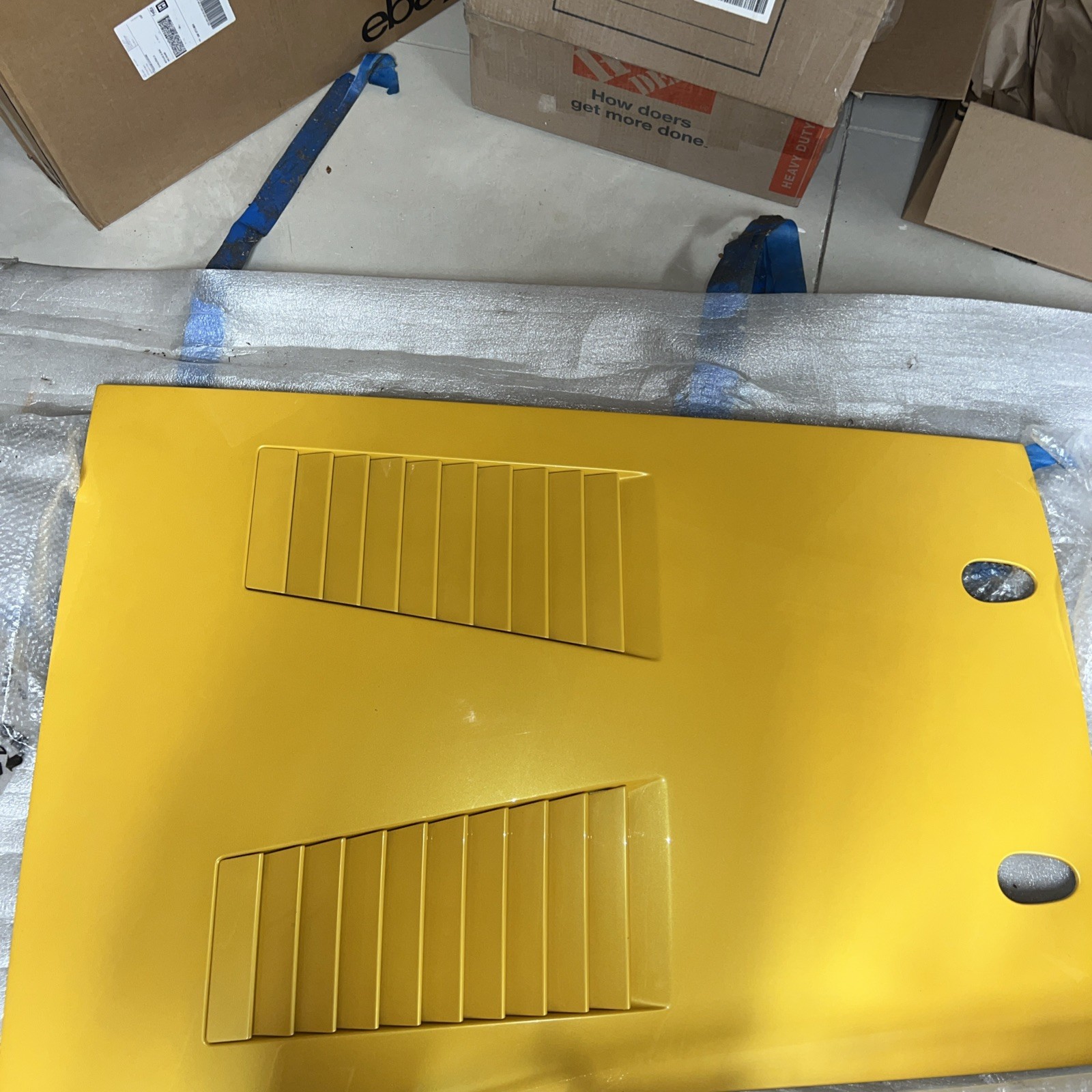 2004 LAMBORGHINI GALLARDO REAR TRUNK DECKLID ASSEMBLY YELLOW