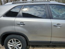 Passenger Rear Side Door Electric With Sunshade Fits 14-15 SORENTO 2449994