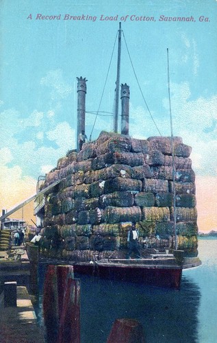 SAVANNAH GA - A Record Breaking Load Of Cotton Postcard - Picture 1 of 2