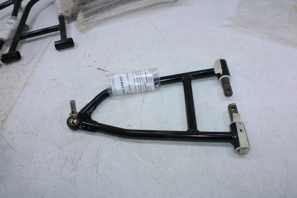 2014 Polaris Indy 550 144in FRONT UPPER RIGHT CONTROL A ARM 2204665-067 - Image 3 of 4