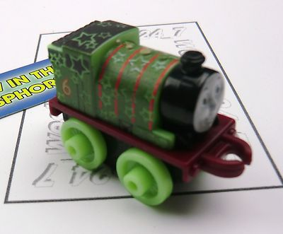 THOMAS & FRIENDS Minis Train Engine 2016 GLOW IN THE DARK Percy ~ NEW ~ Weighted