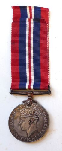 Canadian Silver World War II 1939-45 War Medal Original Issue - Picture 1 of 4