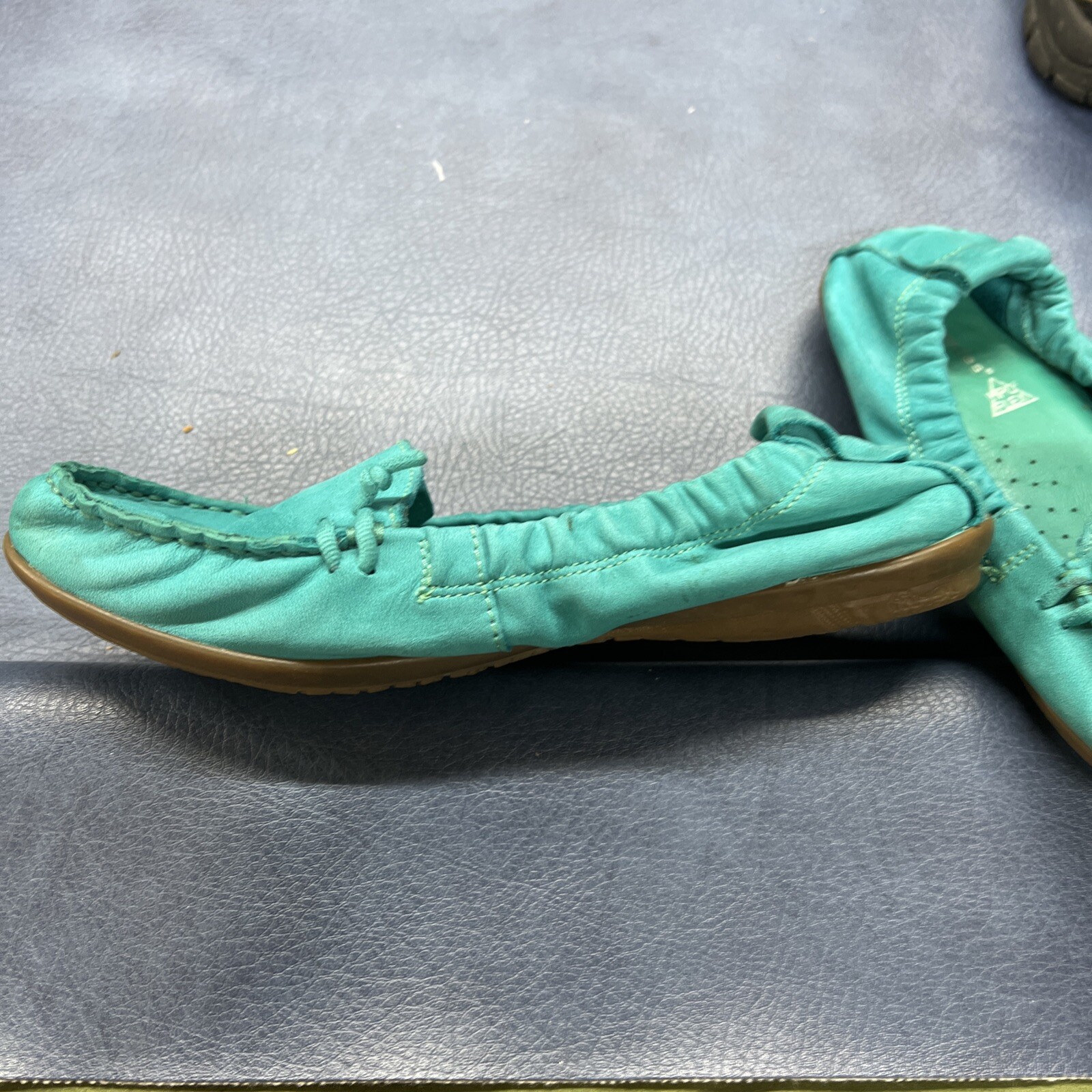 Hush Puppies Women's HPO2 FLEX Leather SlipOn Shoe Medium Moyen Sz 8