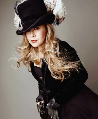 Stevie Nicks Posing In Black Dress Ang Hat 8x10 Picture Celebrity Print