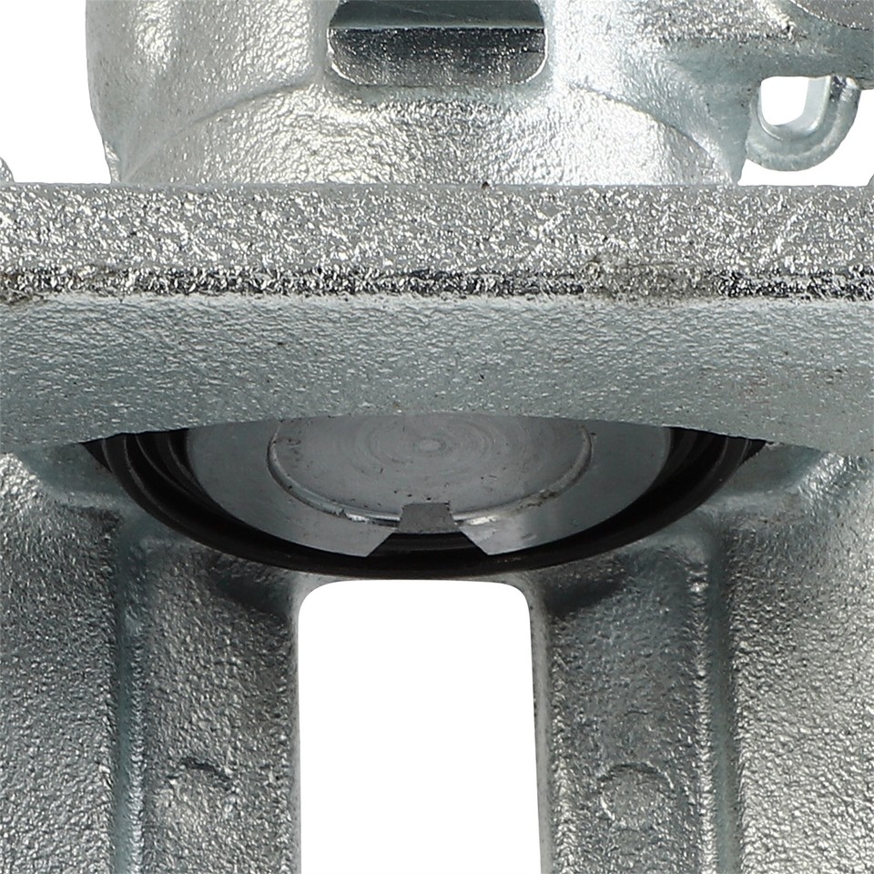 Brake Master Cylinder - Compatible with 1997 - 2007 Ford Taurus 1998