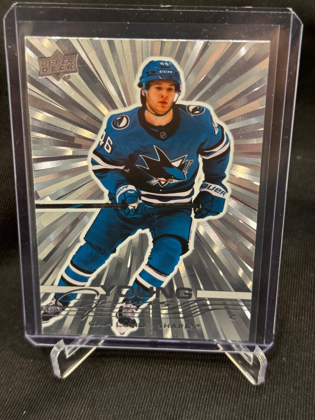 2025-26 Upper Deck Series 1 Young Guns Outburst Cam Lund #242 Rookie RC Sharks