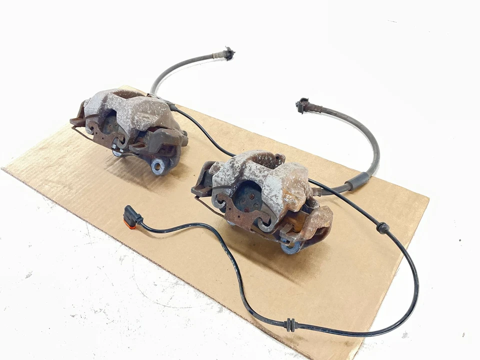 06-16 梅赛德斯-奔驰 E350 W212 后左右制动卡钳 原始设备制造商 — 第 2/4 张图片