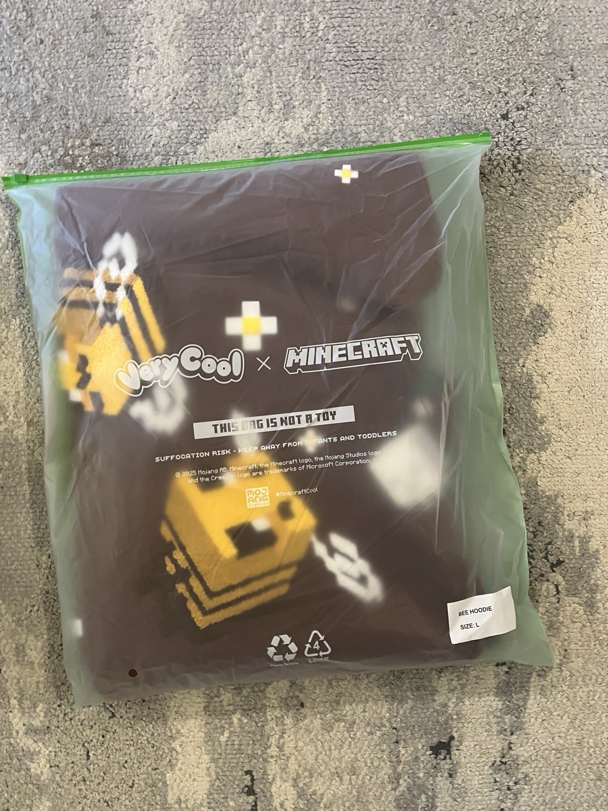 Cool Shirtz x Minecraft Bee Hoodie Size Large