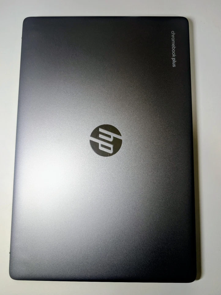 HP Chromebook Plus 15a-nb0000ns 15.6" i3, 8 GB, 256 GB UFS Silver Chrome OS - Imagen 3 de 4