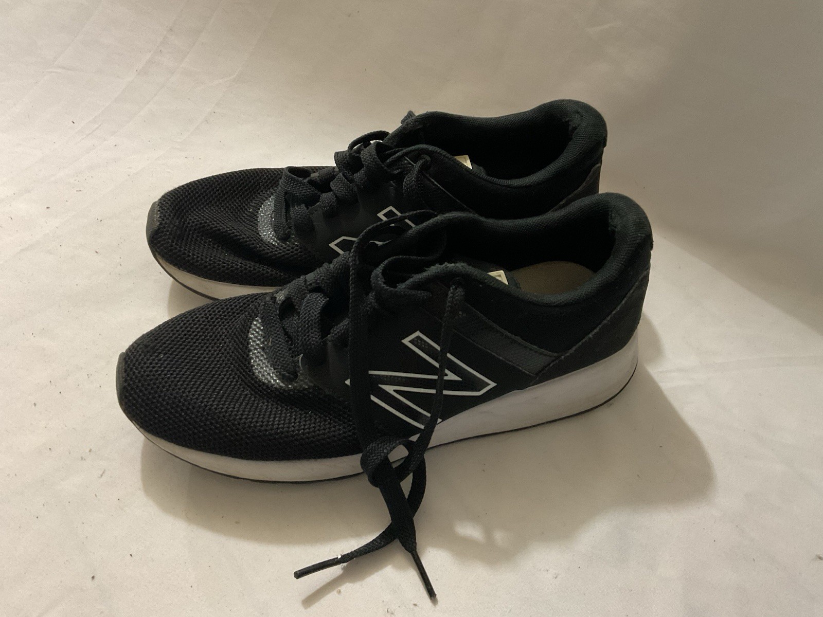 Size 7 - New Balance Retro 24 Black