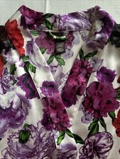Victorias Secret Robe Floral Satin With Black Lace size M/L Shortie Kimono Style