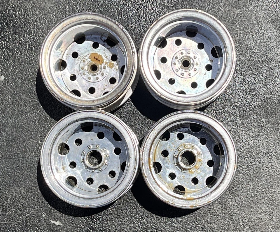 Tamiya Blackfoot RC 1:10 Chrome Wheels SET OF 4 - Image 2 of 4