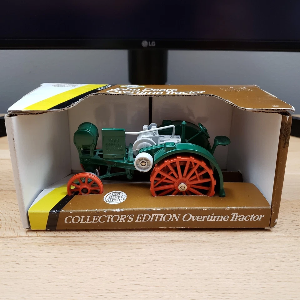Ertl John Deere Overtime Tractor Blueprint Replica Toys Collector's Edition 1:32 - Image 2 of 4