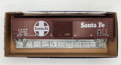 HO Roundhouse Kit #1222 AT&SF, Santa Fe, 50' Box Car , NEW
