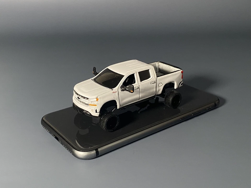 1/64 Customized Chevrolet Silverado LTZ Z71Diecast Model Truck Toy Pickup - Image 3 of 4