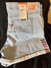 NWTs Women  s Levi Shorts Size 33, Mid Length, Hypersoft, Soft, Original Style