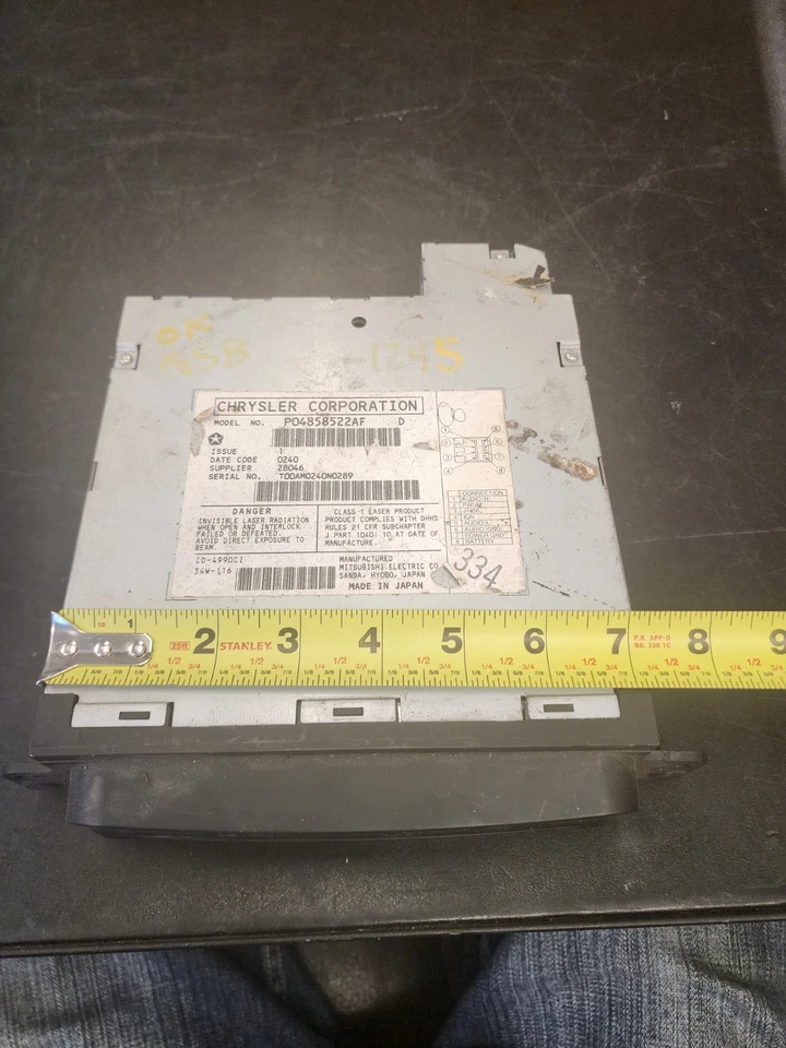 Dodge Caravan 2002 cambiador de CD de 4 discos OEM P048522AF Foto 4 de 4