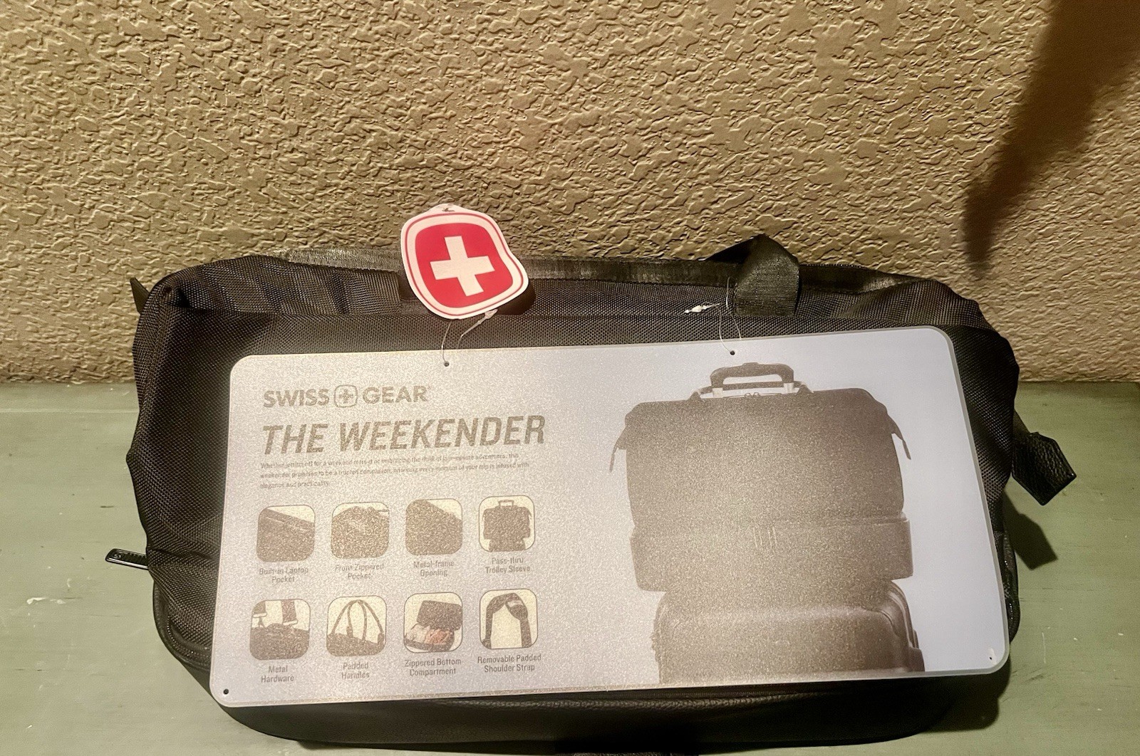 🌟NEW🌟 Swissgear THE WEEKENDER Travel Tote Bag, BLACK