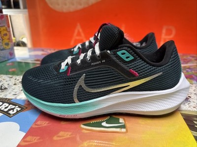 Size 7 - Nike Air Zoom Pegasus 40 Deep Jungle W