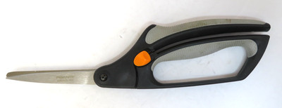 Fiskars 2911 Scissor - Black/Gray/Silver 3 1/2 '' inch cut