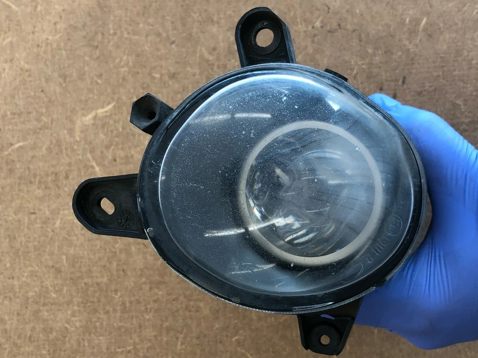 2001-2005 VW Passat Front Right Fog Light Lamp 3B7941700A OEM - Imagen 2 de 4