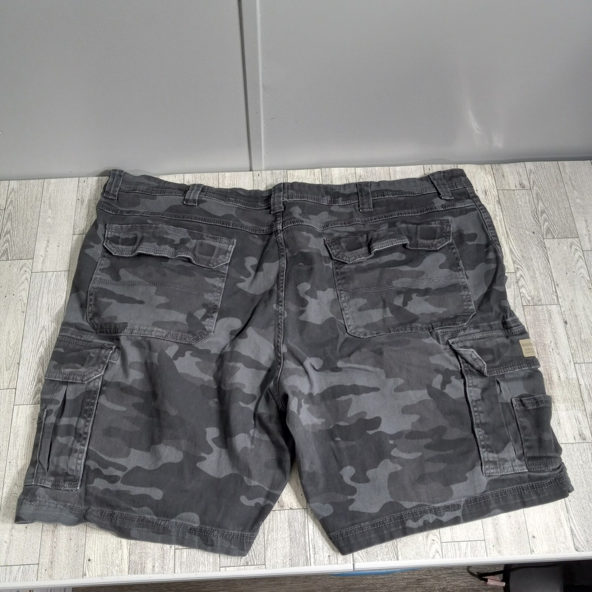 Redhead Shorts Men's 46 Gray Camo Cargo Pockets Camp Hiking