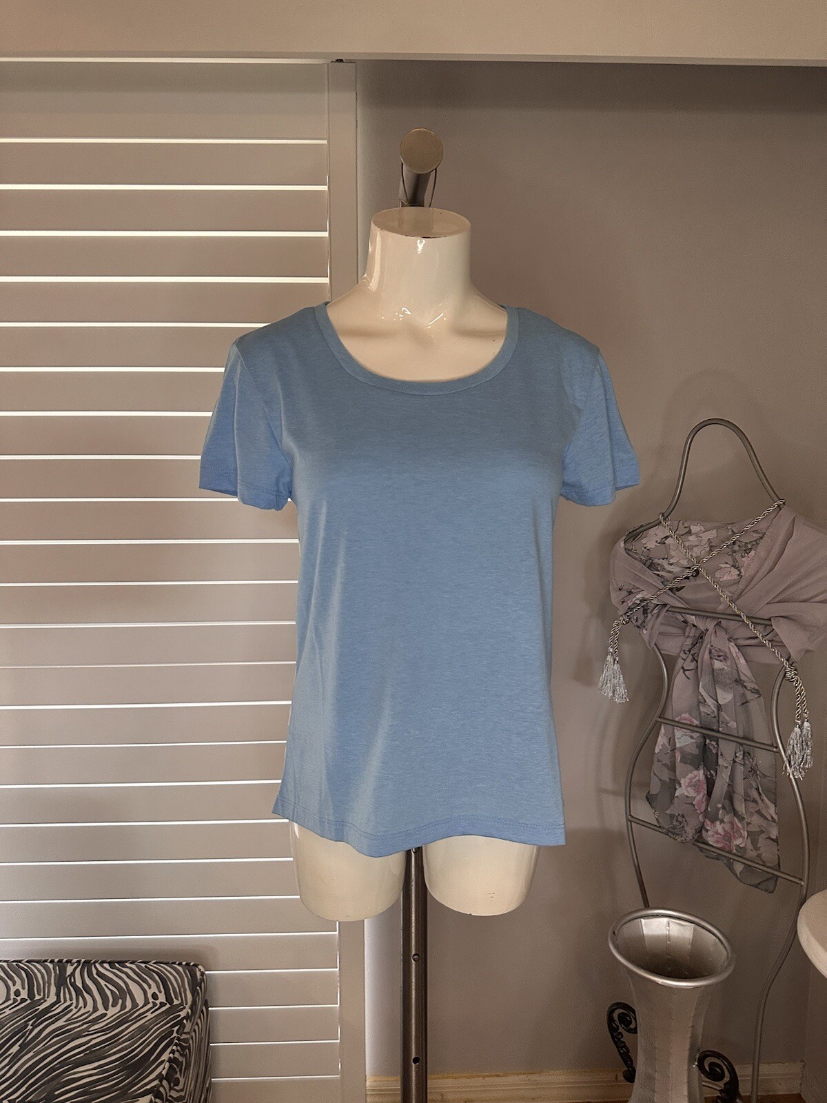 New Woman’s Coconut Creek  Blue White Striped Hi Lo Short Sleeve Shirt Top M