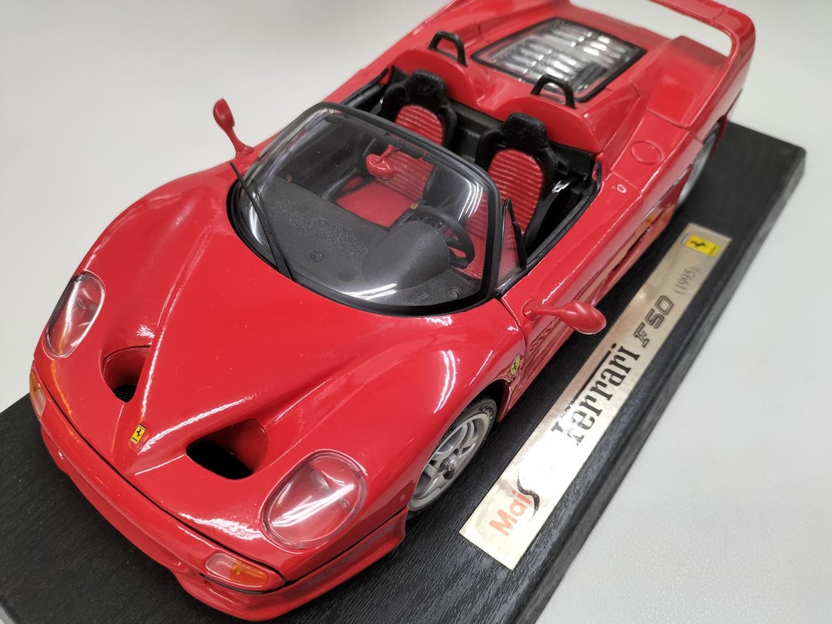 Maisto Ferrari F50 (1995) 特別版 1:24 Maisto 1:24 Ferrari F50 DieCast Metal Body Model Kit 1/24