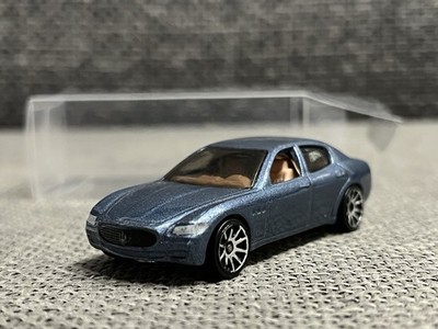 Hot Wheels Maserati Quattroporte 2003 1:64 Diecast Modellauto