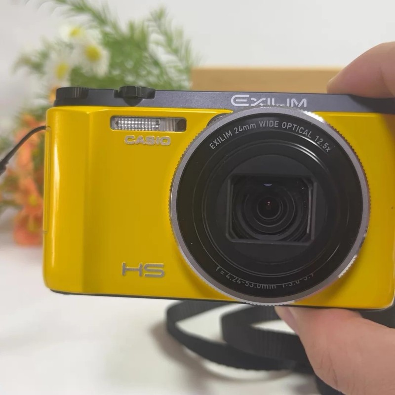 Casio ZR 1500 Digital Camera 16.1MP 12.5x Zoom Flip Screen English