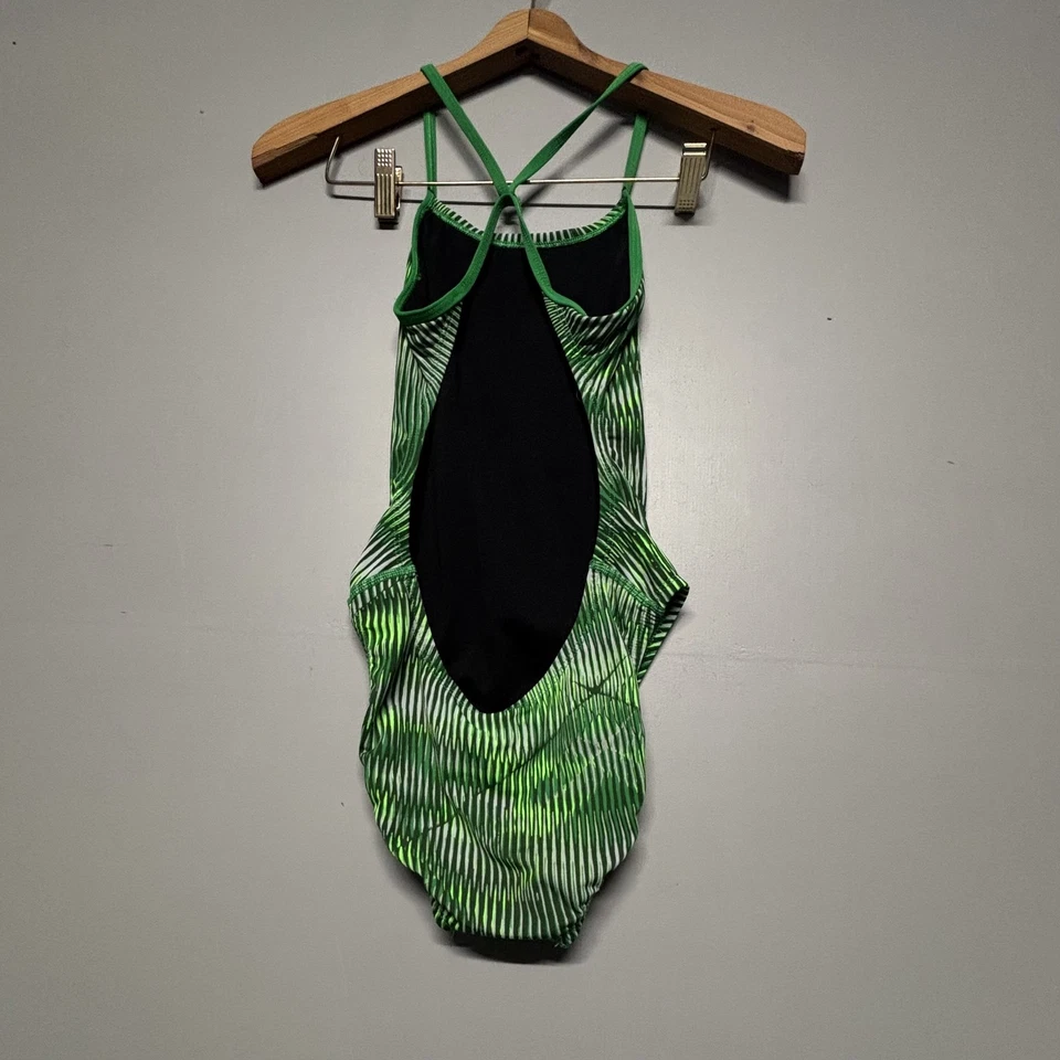 Traje de baño Nike verde de una pieza para niñas 12 28 jóvenes espalda deportiva con tiras Foto 2 de 4