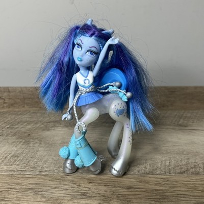 Monster High Fright Mares Skyra Bouncegait 6 in. Centaur Doll Figure Mattel