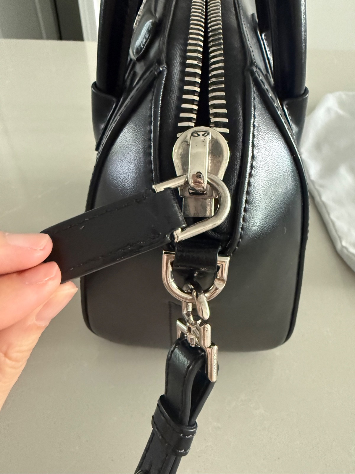 givenchy antigona mini black — image 7