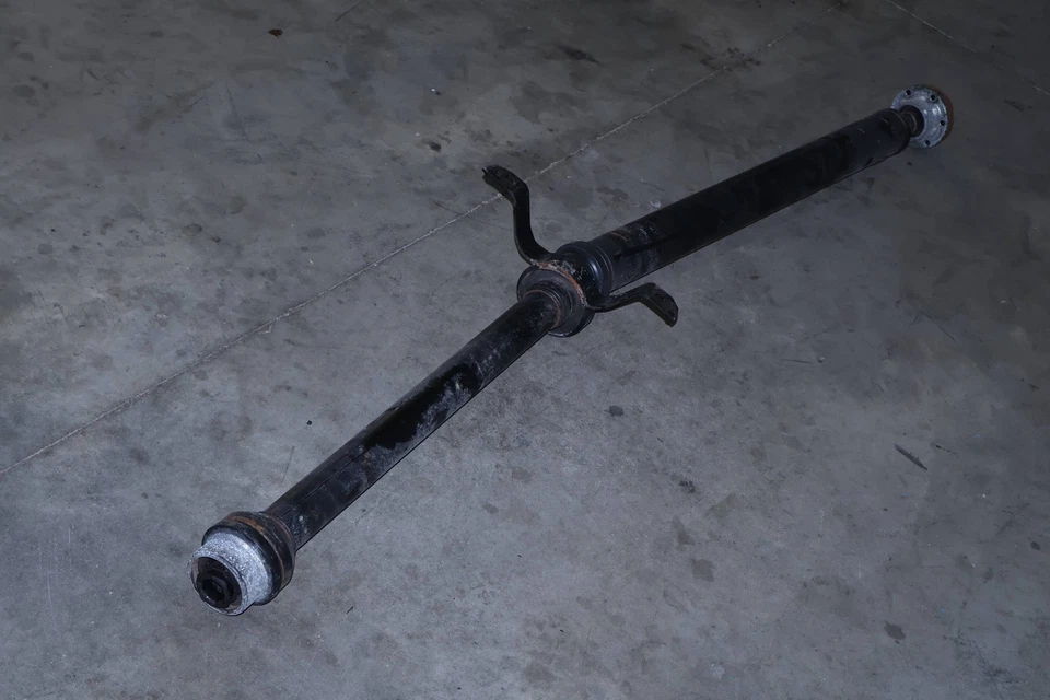 2014-2018 AUDI A6 QUATTRO - Eixo de transmissão traseiro / eixo de hélice 4G0521101K - Imagem 3 de 4