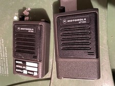 Motorola MT1000 Low Band Handhelds x 2. Ohne Batterien, ohne Antenne